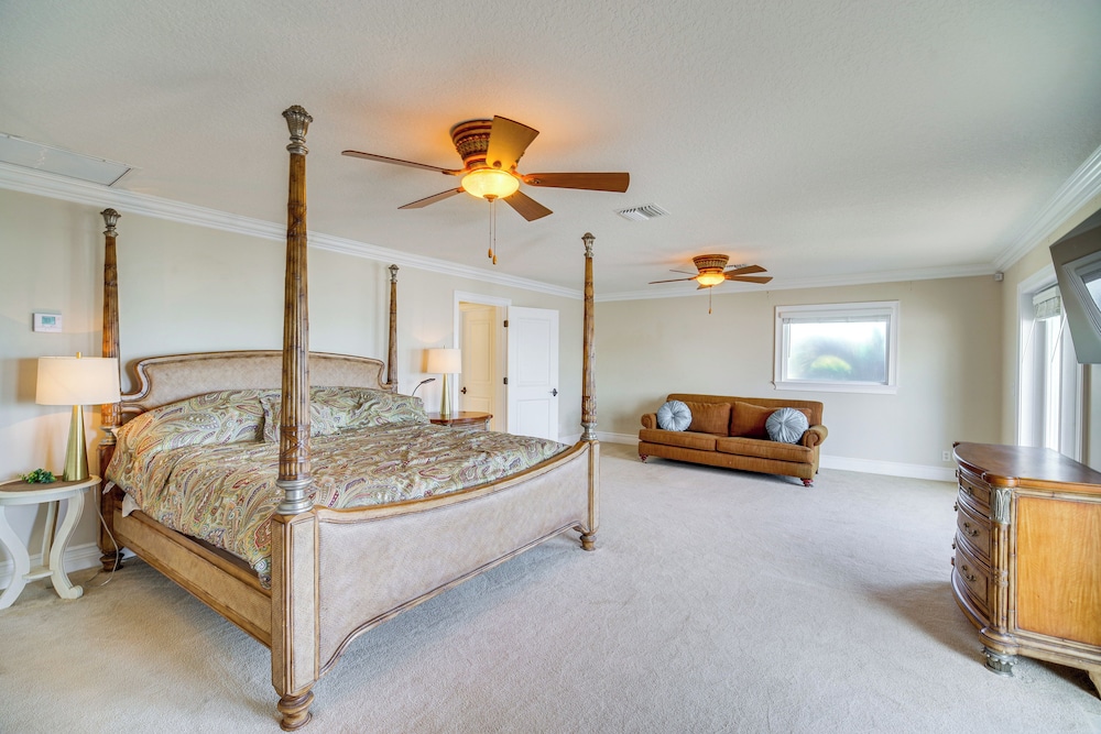Beachfront Melbourne Beach Retreat w/ Pool Table!