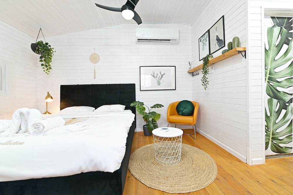 Dayos Unique Suites