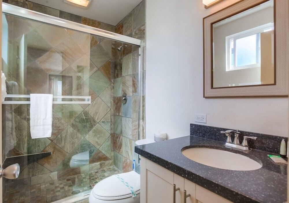 Manhattan Shores 5