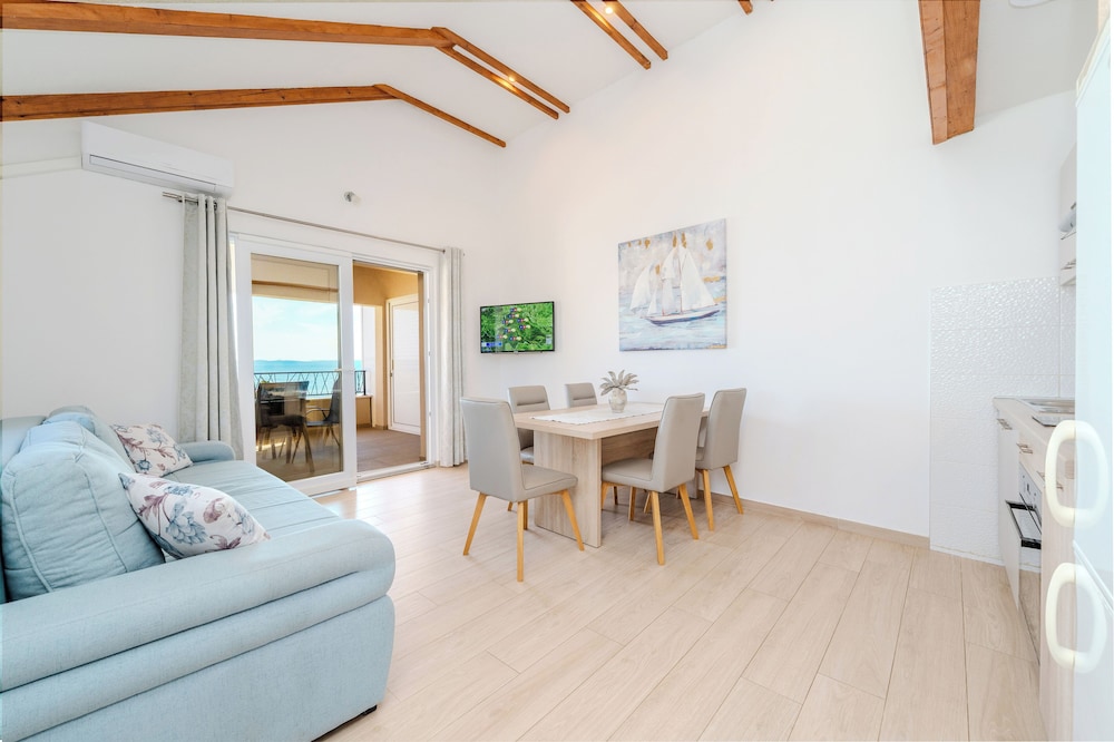 Apartments Batela