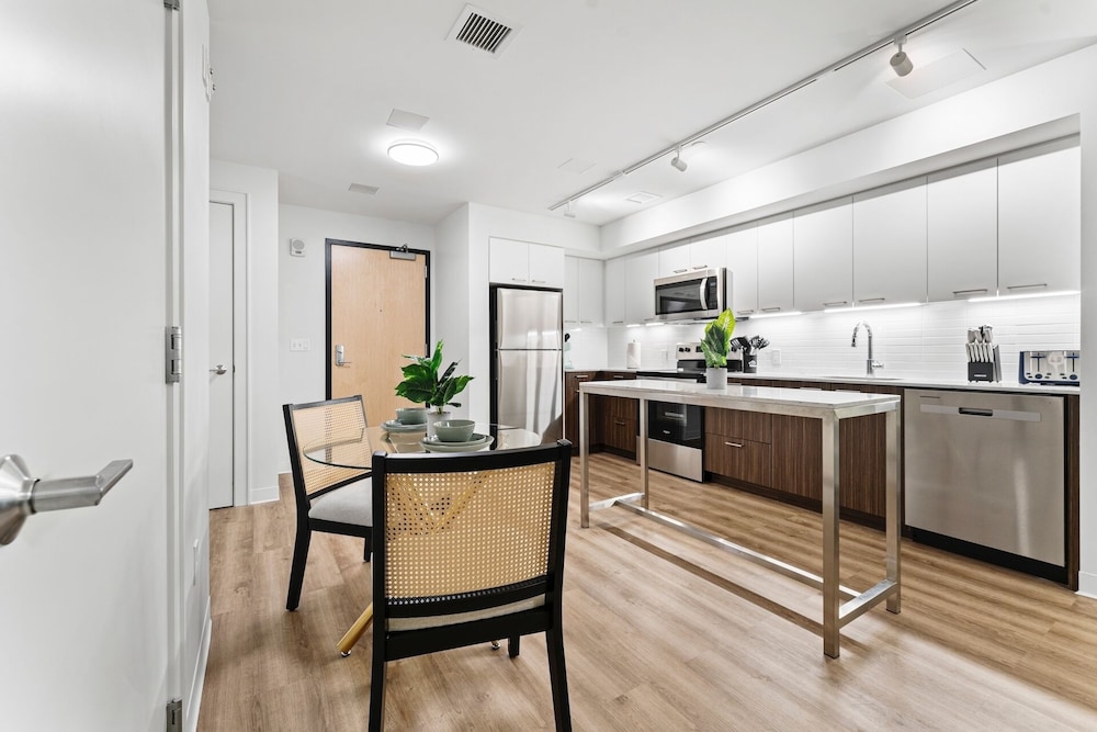Furnished Apts near Harvard Stadium