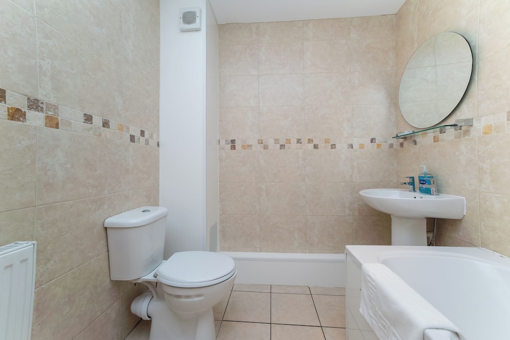 2 Bedroom Apartrment