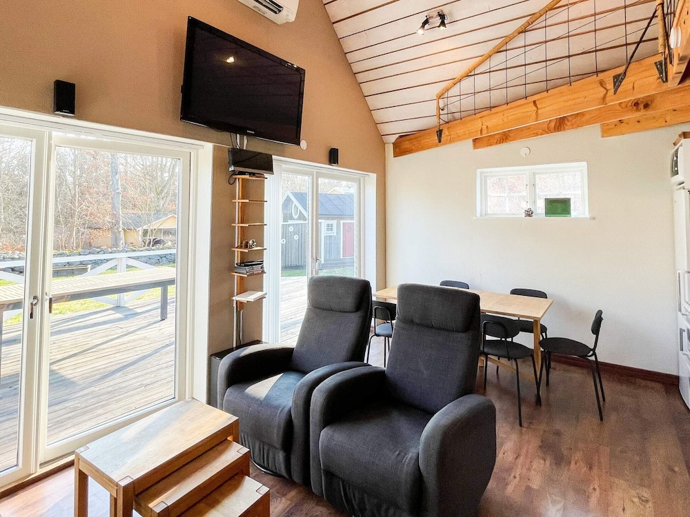 4 Star Holiday Home in Drottningskar