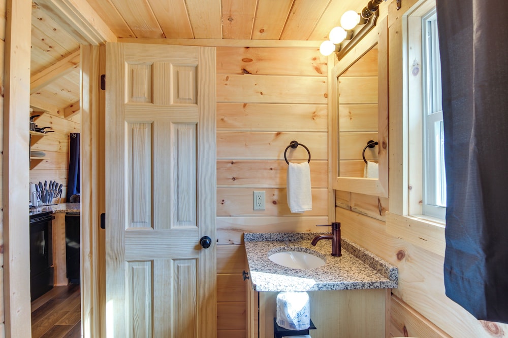 Sweet Thang: Romantic Blue Ridge Mtns Getaway