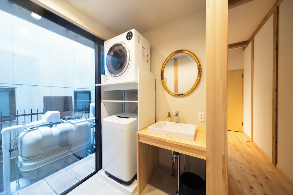 Fukuoka Guesthouse CAMP