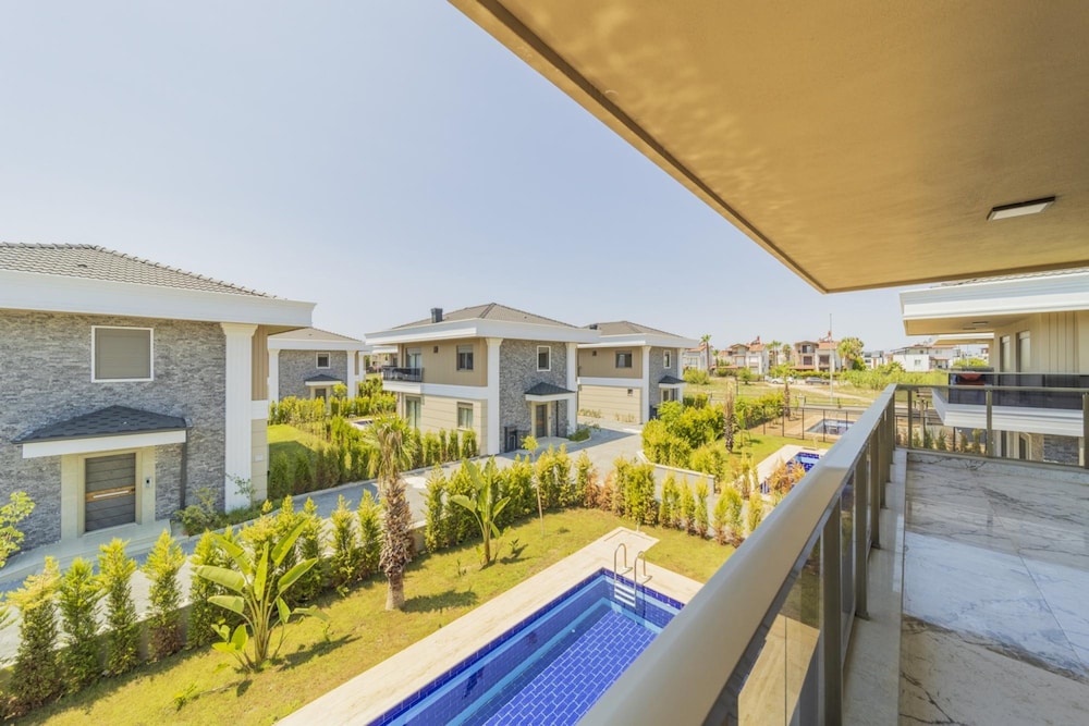 Flat w Pool and Balcony 10 min to Beach in Serik view 4