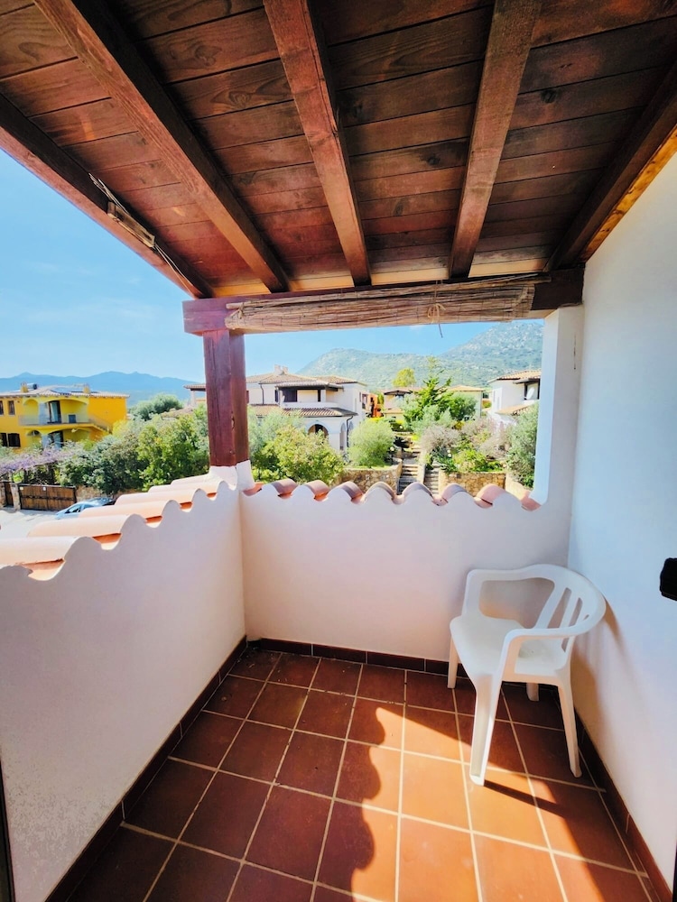 Casa Vacanza The Swing Lu Fraili view 3