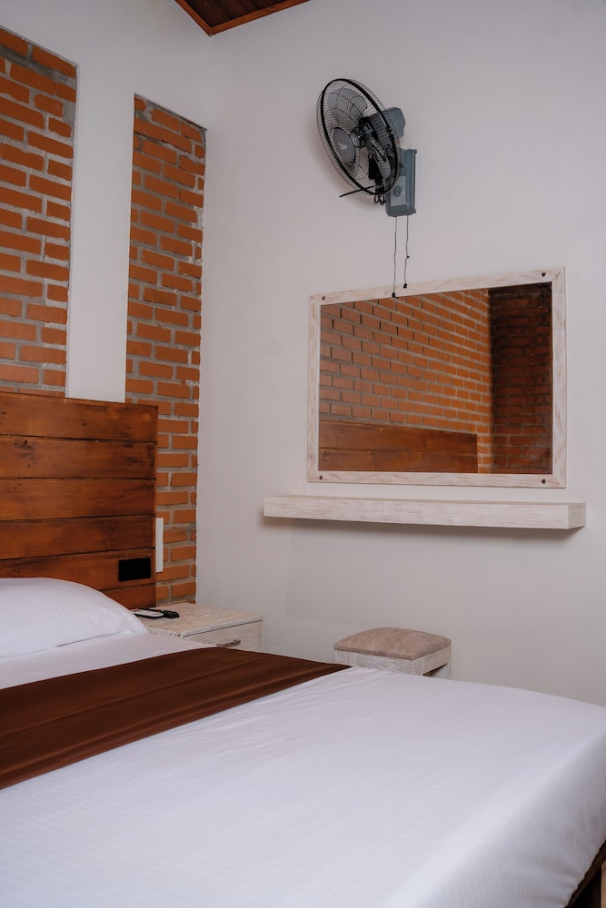 Sunsei Beach Negombo