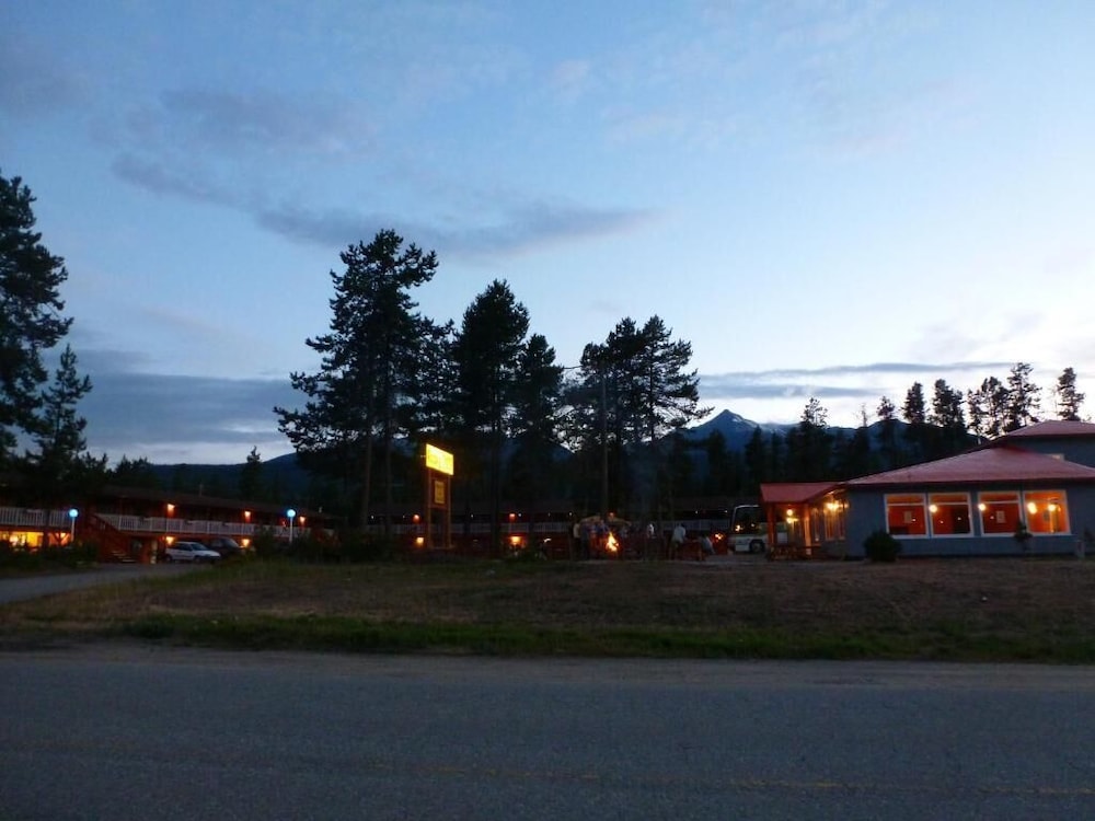 Rocky Inn