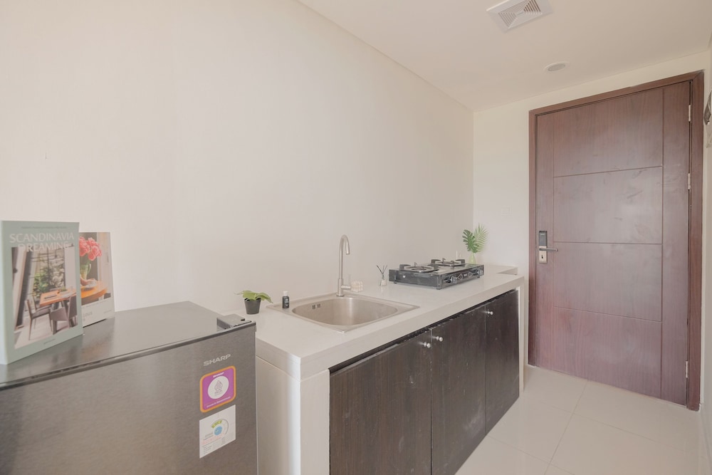Modern And Comfy Studio At Daan Mogot City Apartment
