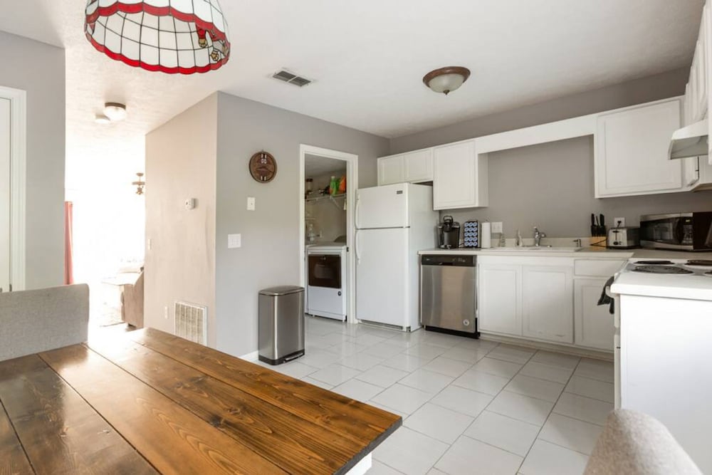Bulldog Academy 2bd 2ba Townhome Near MSU