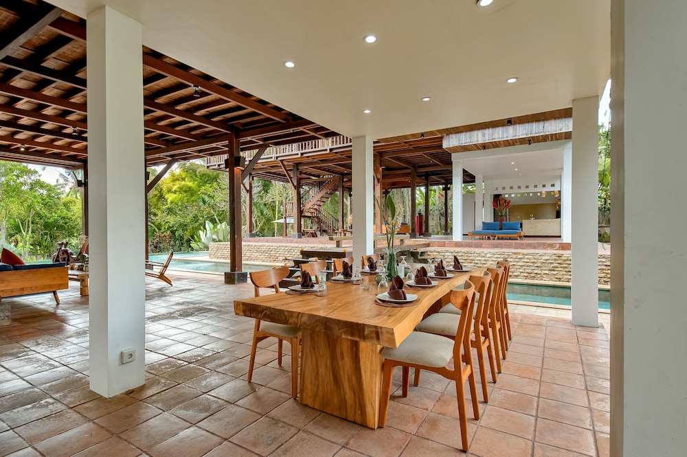 Villa Atas Awan