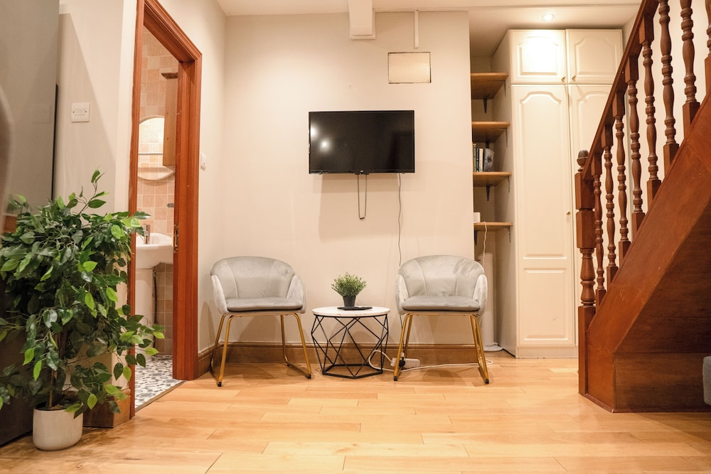 Imperial Earls Court Apartments