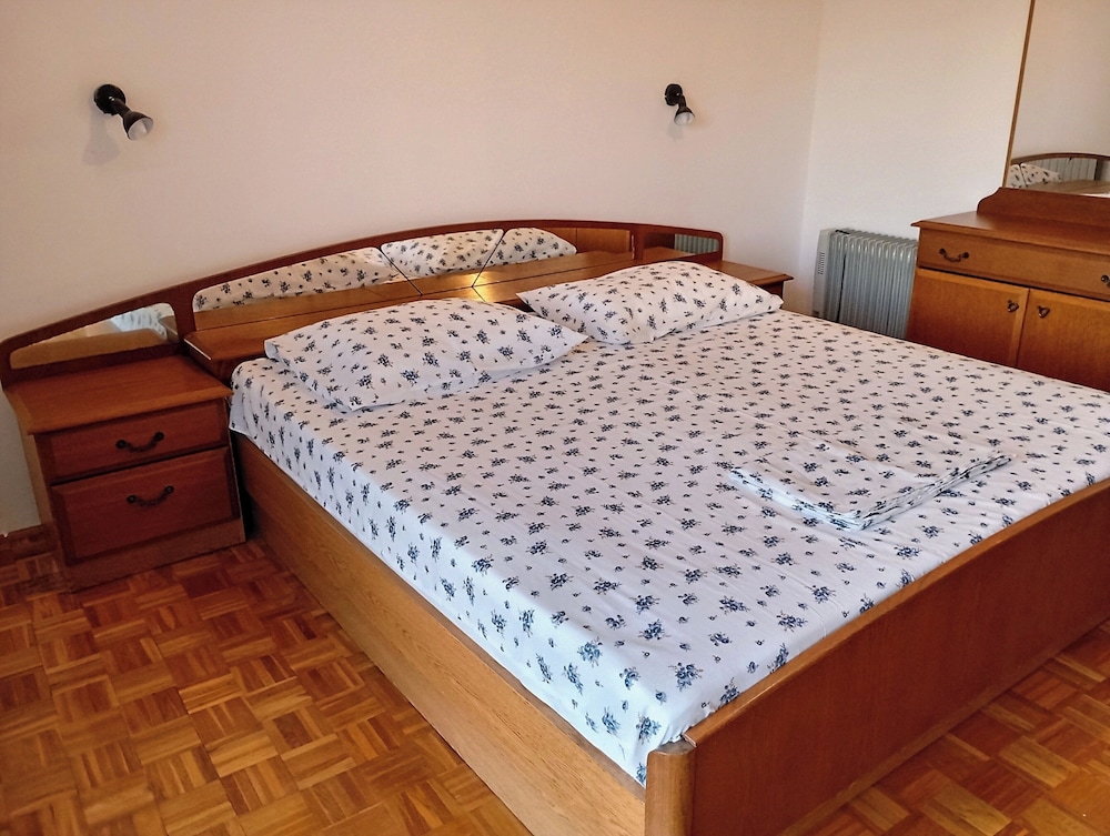 Cozy Trogir Apartment With 3 Bedrooms