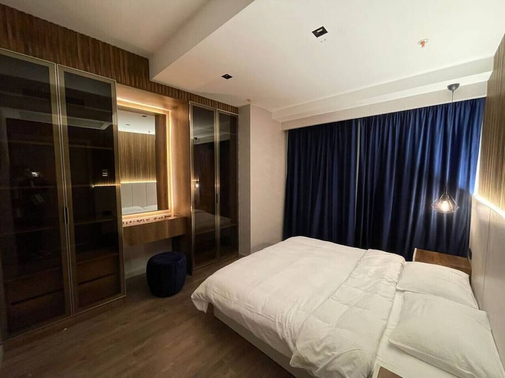 Brand-new 2 1 Apartment-near Mall of Istanbul
