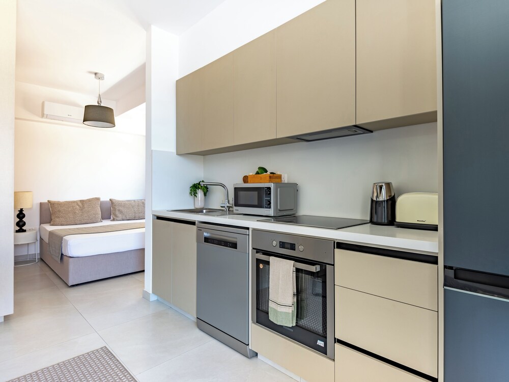 Sanders Only Limassol - Full Building