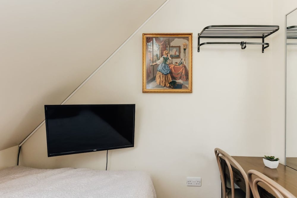 Vintage Chic Coach House