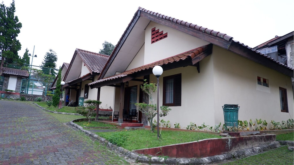 Sangga Buana Villa