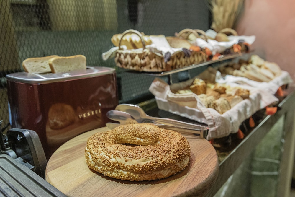 Ayramin Deluxe Hotel - Image 40