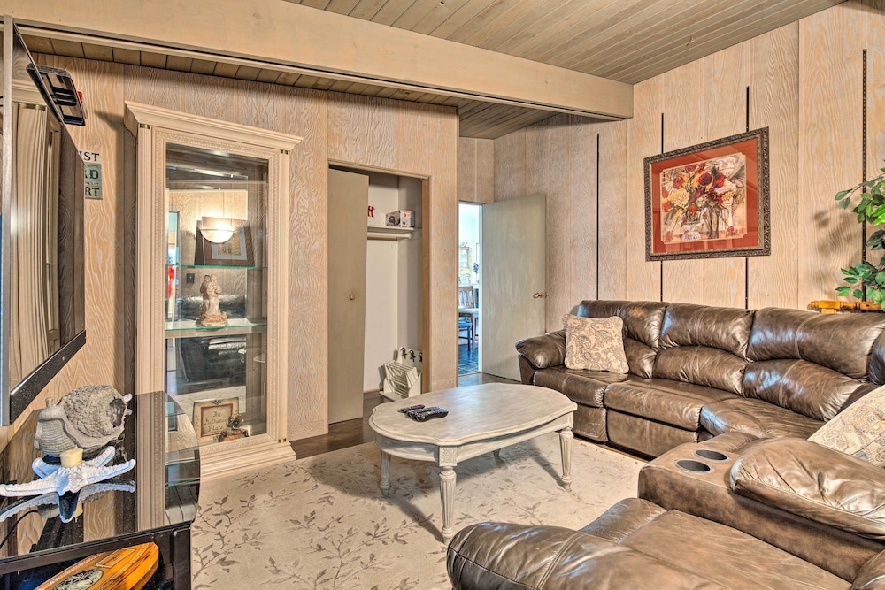 Juneau Vacations - Waterfront House w/ Glacial Views - Near Downtown! - Property Image 37