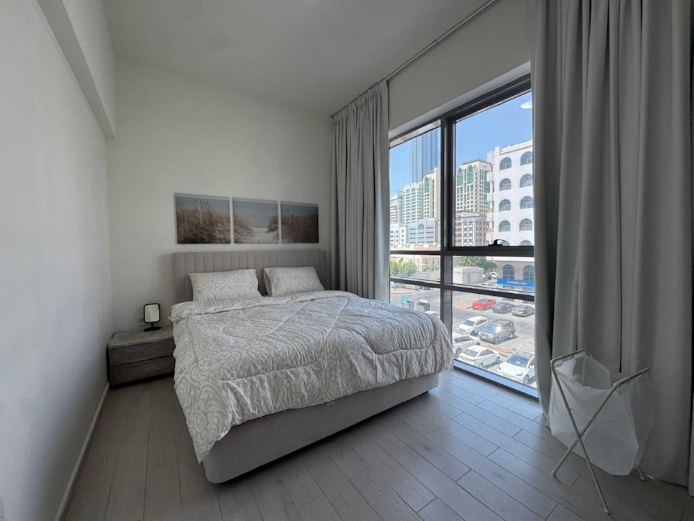 Luxury 1-bedroom fully furnished Lifeline apartment