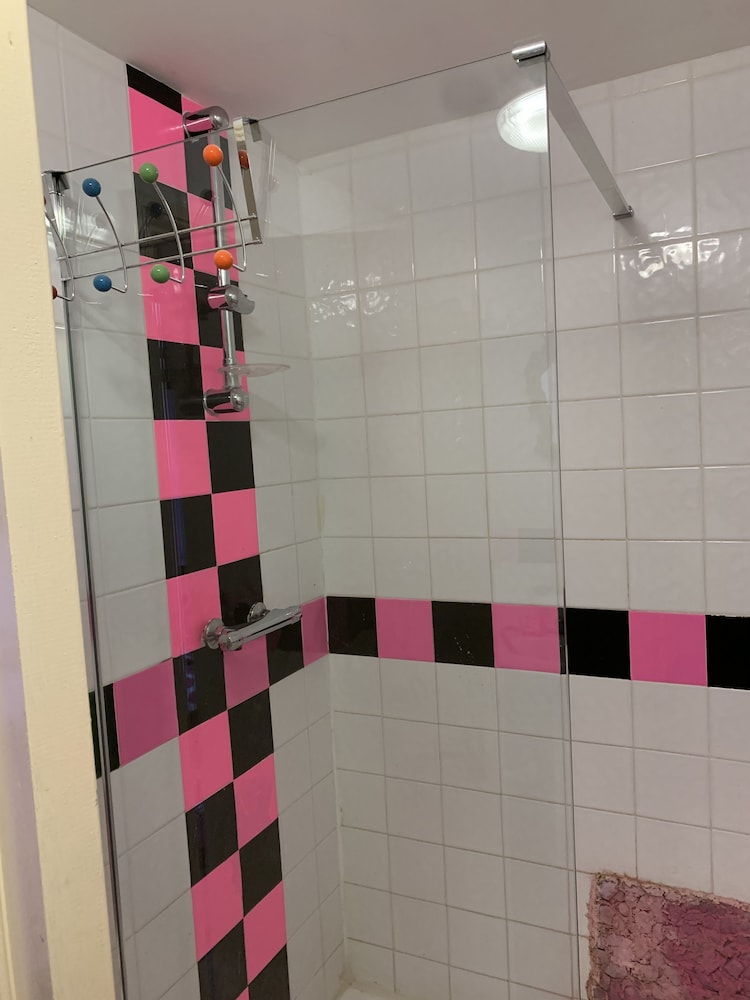 Ramsgate Vacations - The Little Tree Boutique BB - Property Image 2