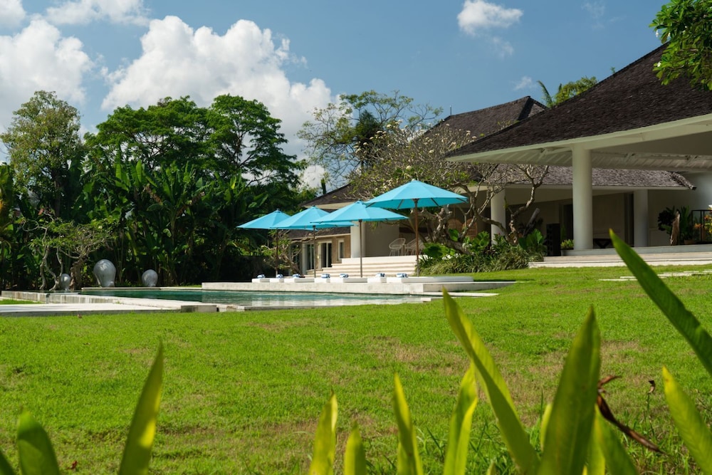 Outsite Bali