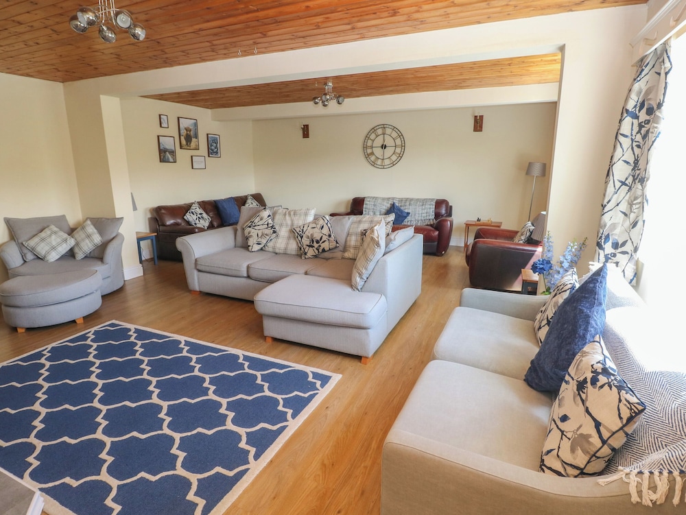Hillside Lodge