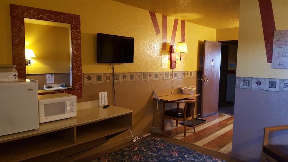 Earth Inn Motel