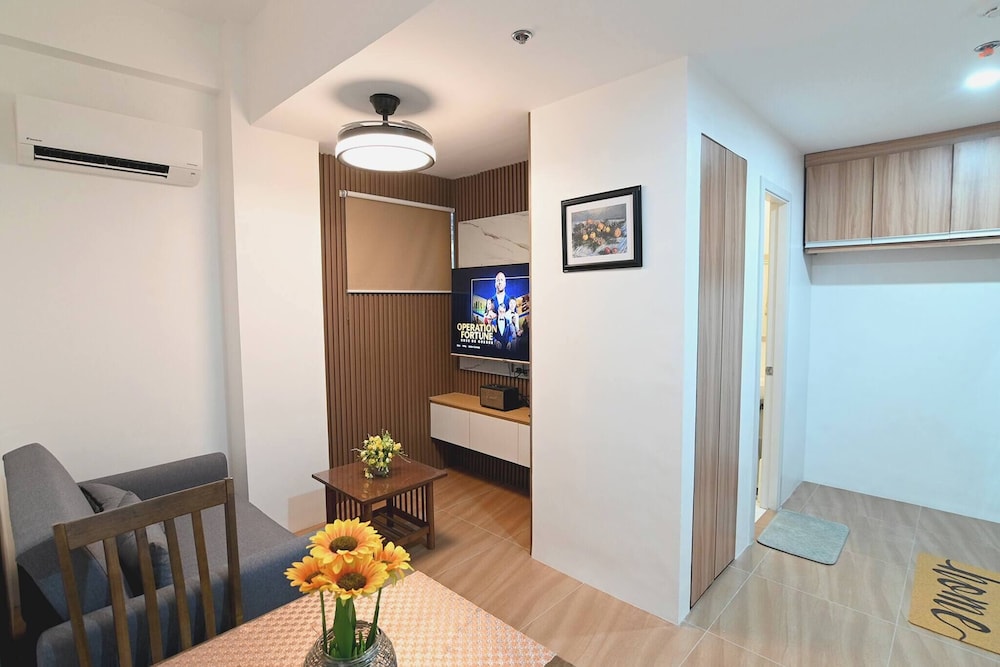 1 Cozy Bedroom Condo Unit-apple One Banawa Cebu