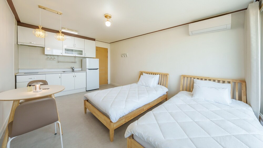Yangyang Sunrise Sea Pension