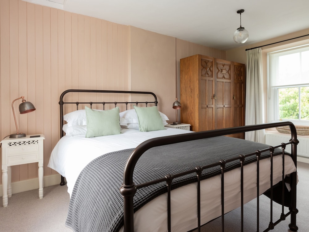 Stag Cottage