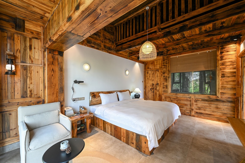 No.5 Valley Lodge