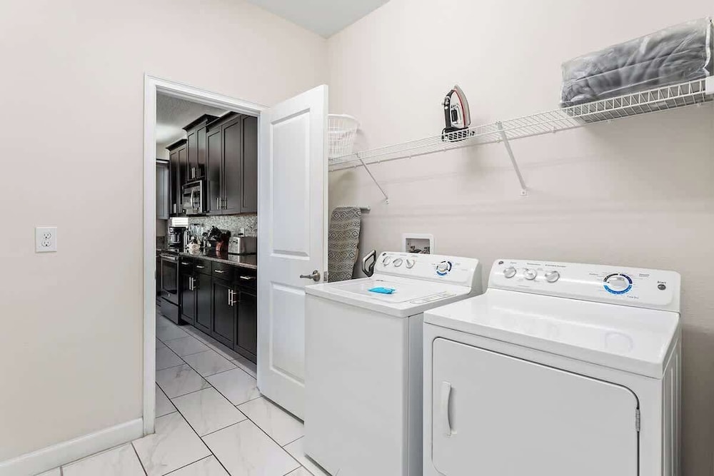 5BR Themed Bedrooms at Storey Lake