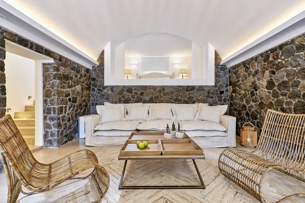 Amor Hideaway Villas