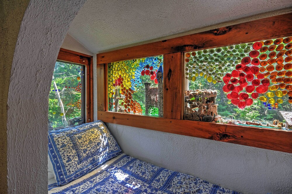 'dragonwood Castle' on Waterfront w/ Stunning View view 3