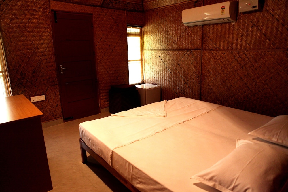 Savithri Inn