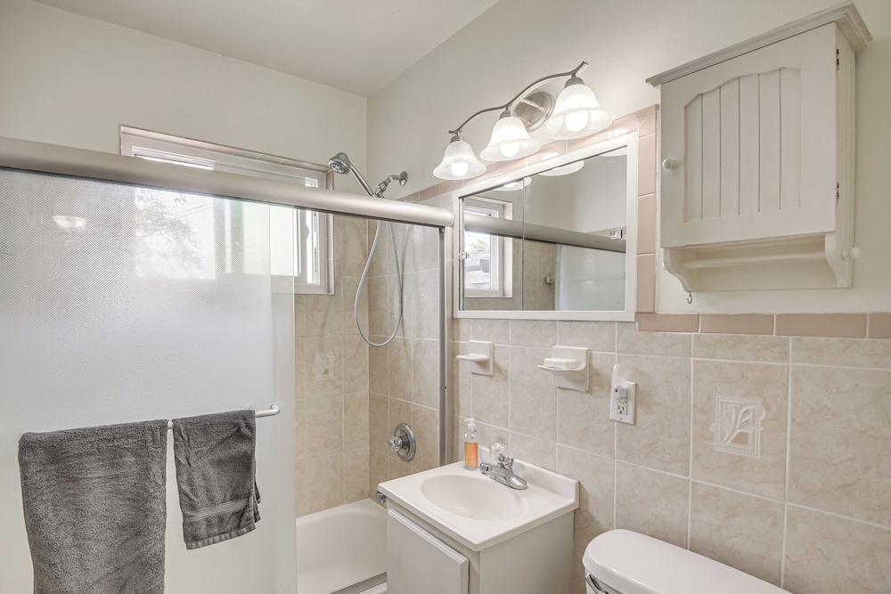 4 Mi to Shore: Family Home in Daytona Beach