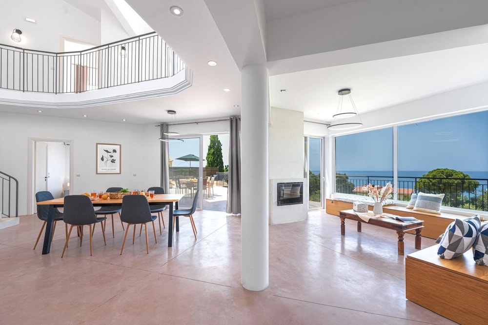 Villa Casa De Sun With Seaview Pool