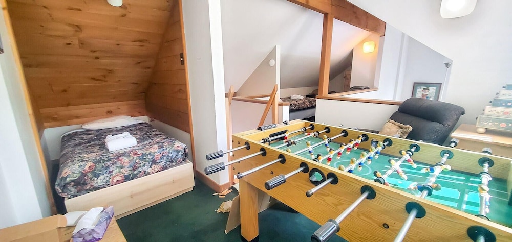 Great Escape Ski Lodge view 3