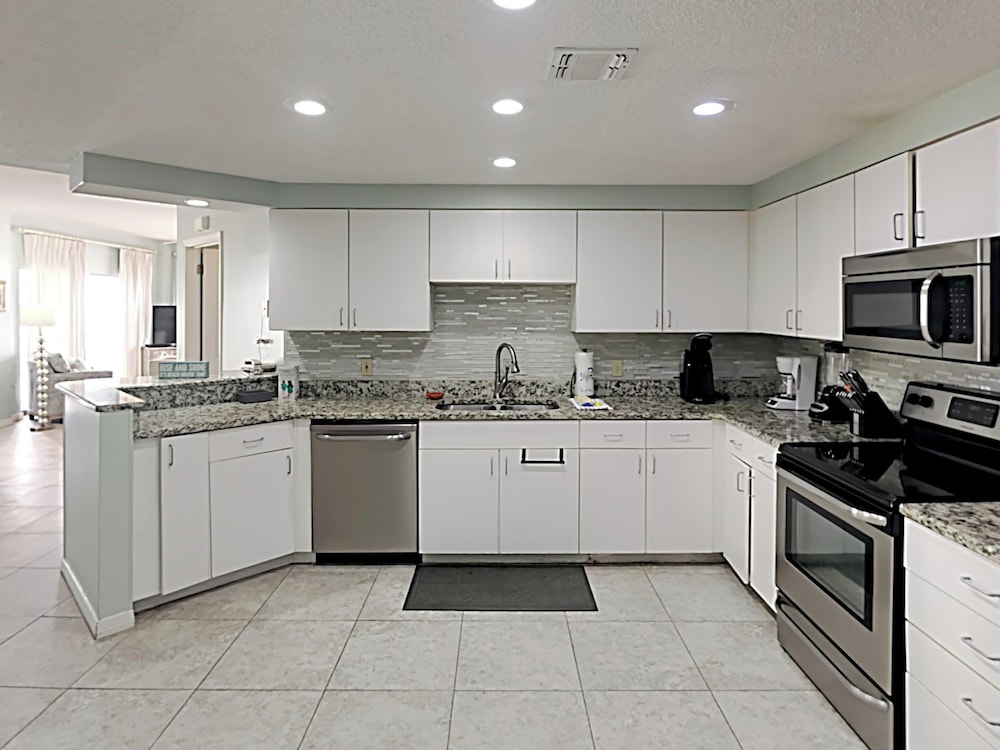 The Palms of Orange Beach by Southern Vacation Rentals