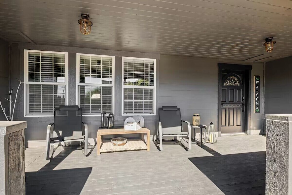 The Three Bears Retreat - King suites
