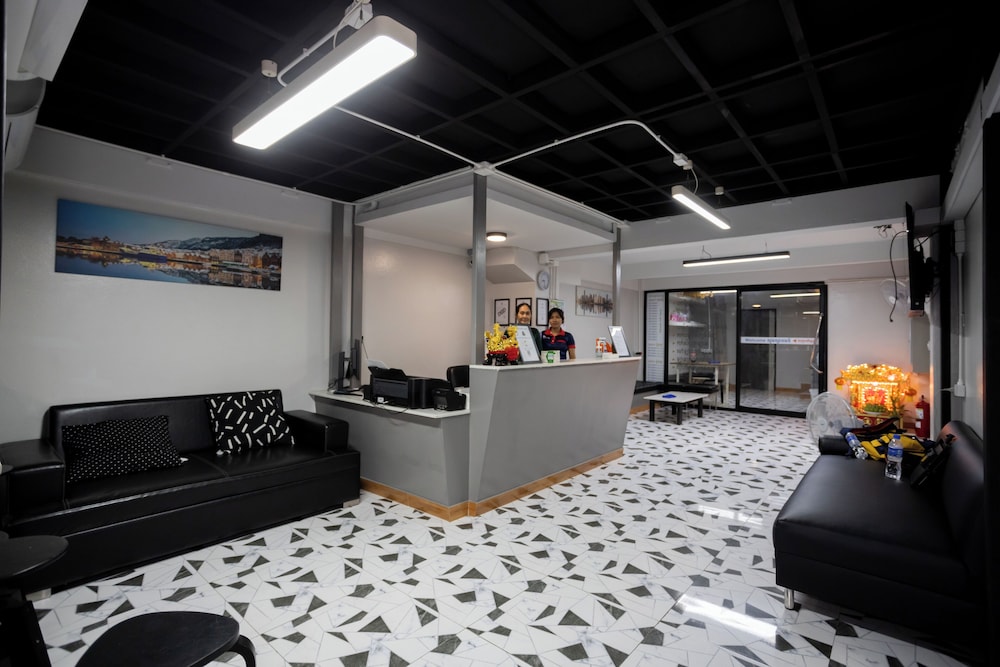 Pratunam Family House 2