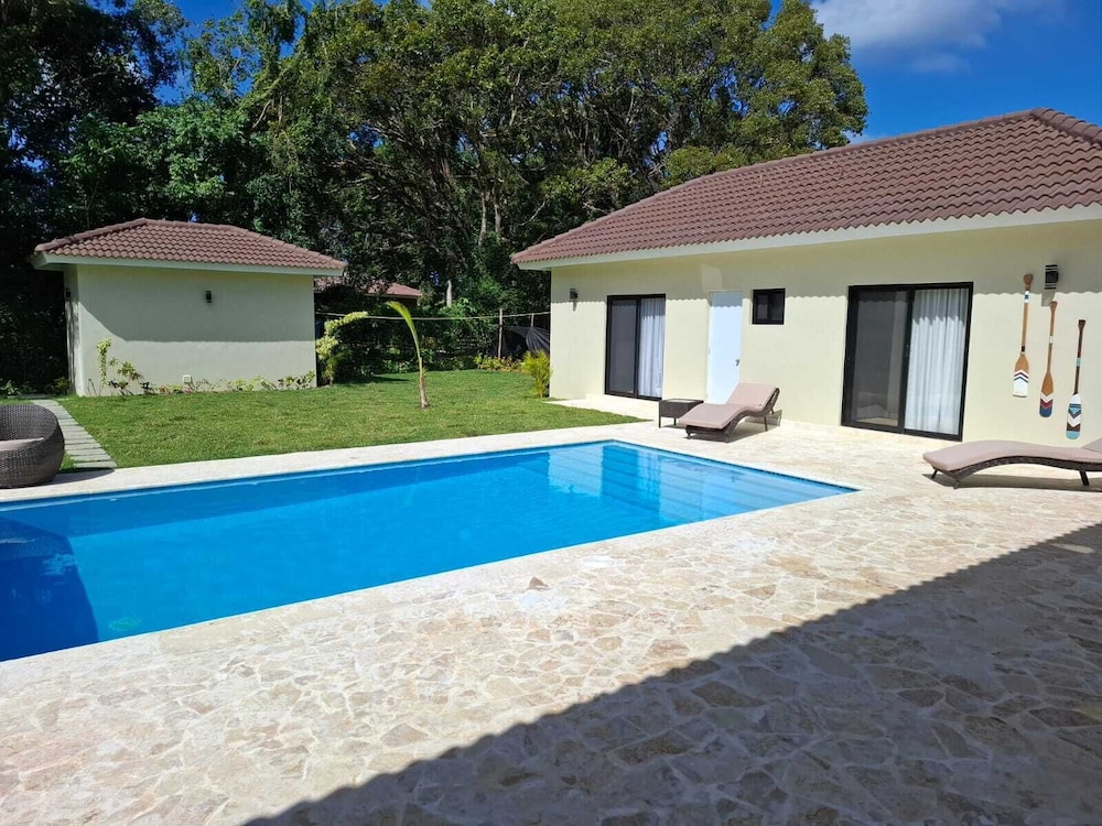 Luxury 5 Bedrooms Villa in Hispañola -sosua