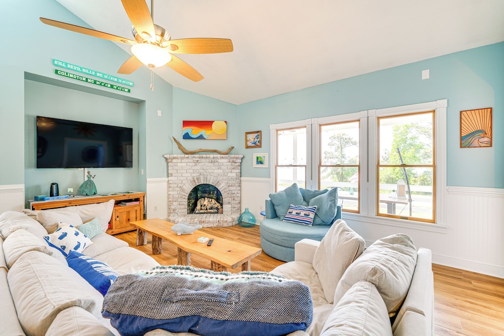 Hot Tub & Bay Views: Kill Devil Hills Haven!