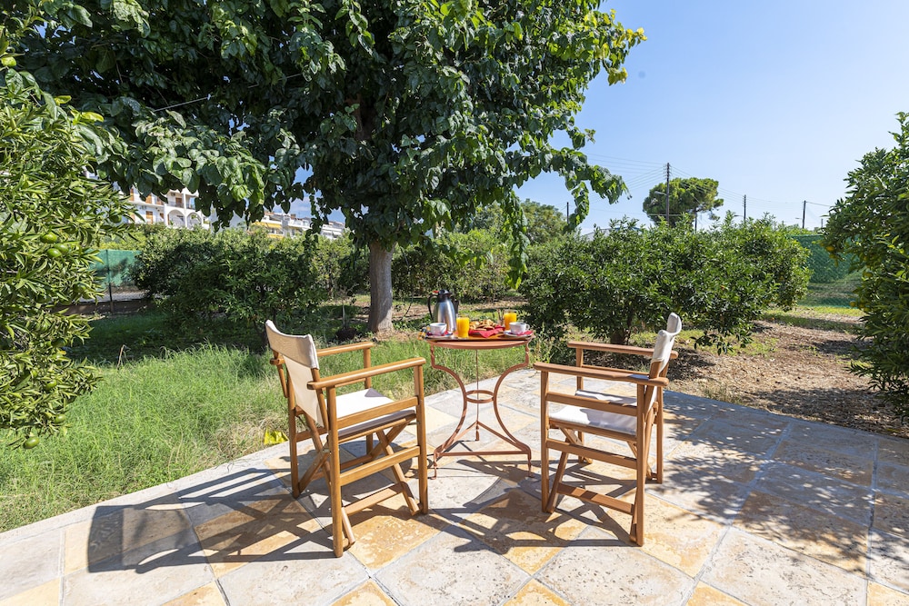 Anesis Residence