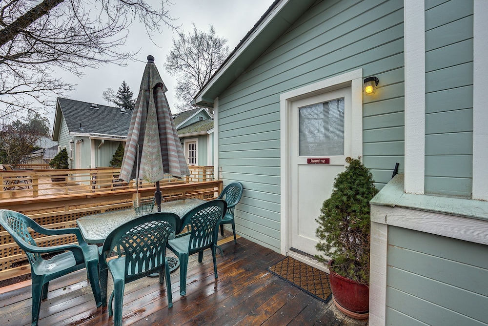 Ashland Vacations - Carlisle Garden Suites - Property Image 28