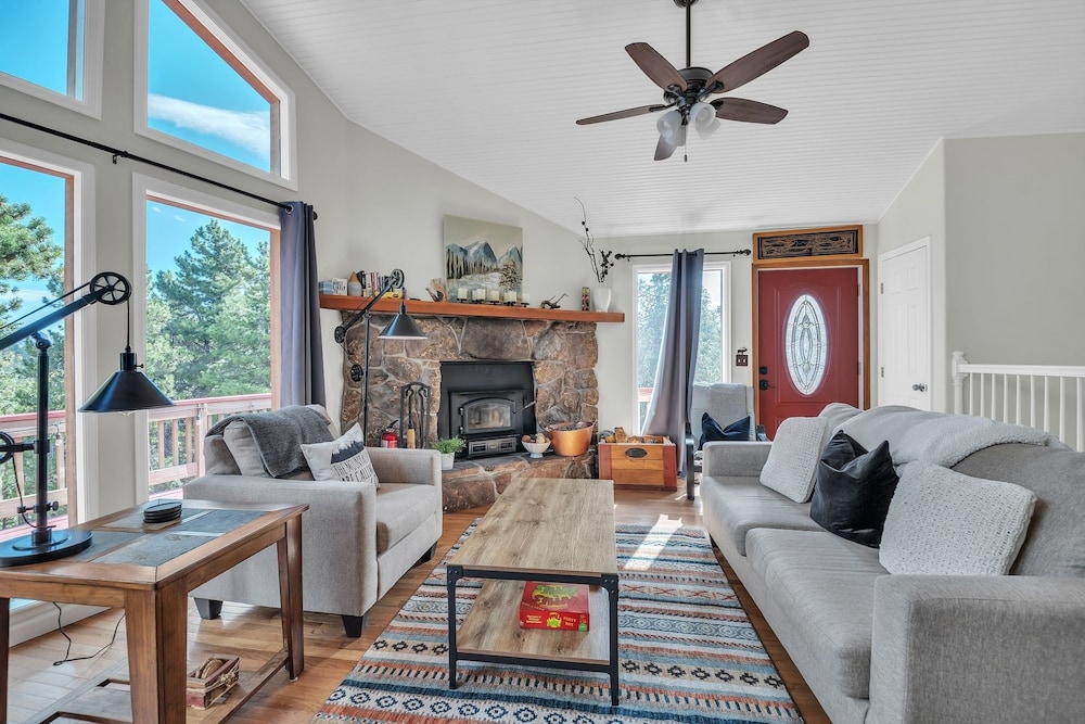 Relaxing Bailey Home 3 Bedroom Cabin