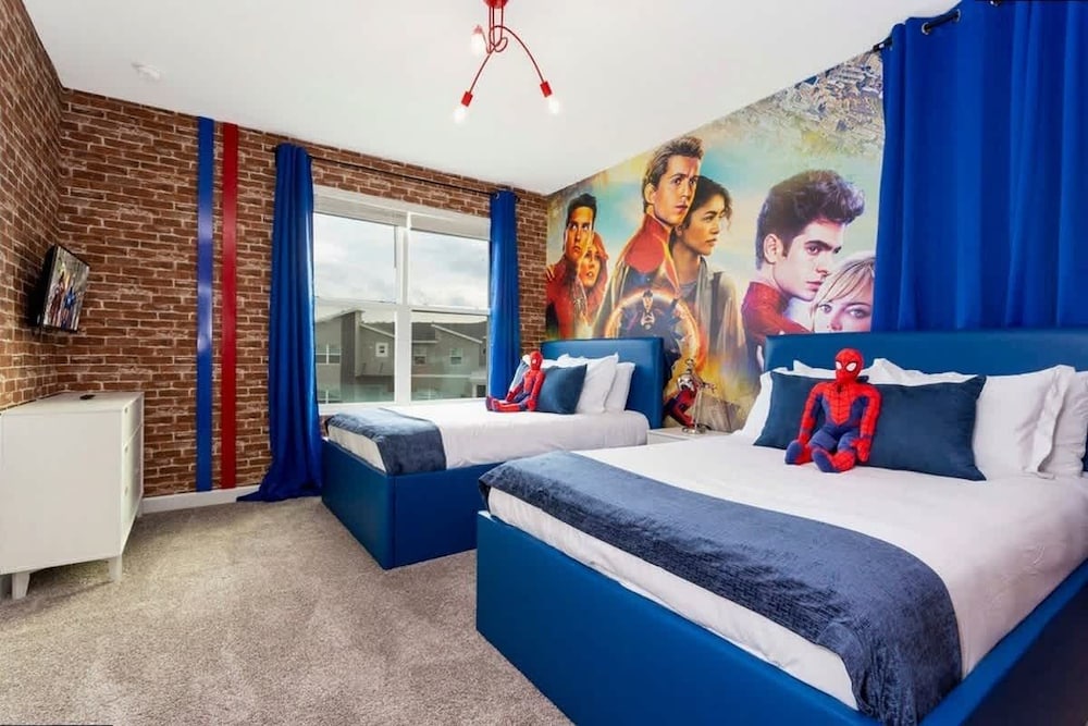 Luxe 5BR Villa Pool Game Room Minutes to Disney