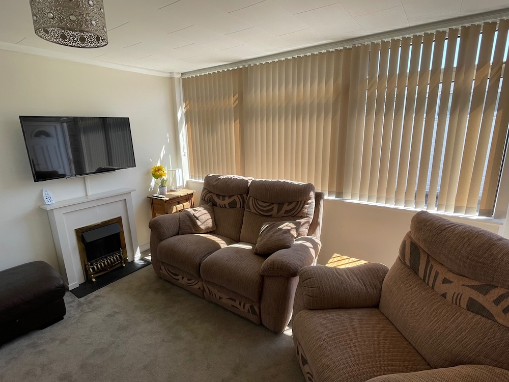 4 Guests - Pet Friendly - Chalet Beach Home Chapel